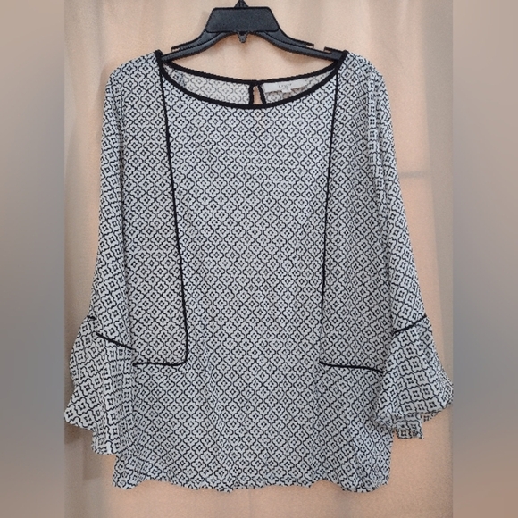 LOFT Medium White/Black Blouse - Picture 1 of 4